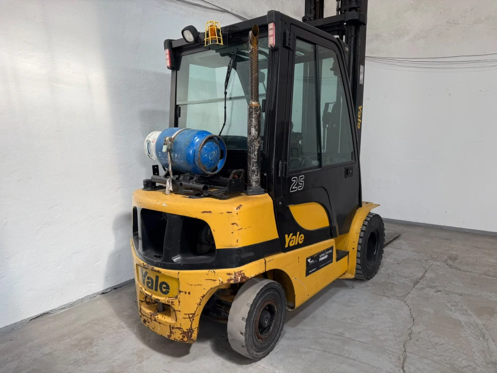 Yale GLP25VX – LPG VZV 2,5 t, Triplex 6,9 m