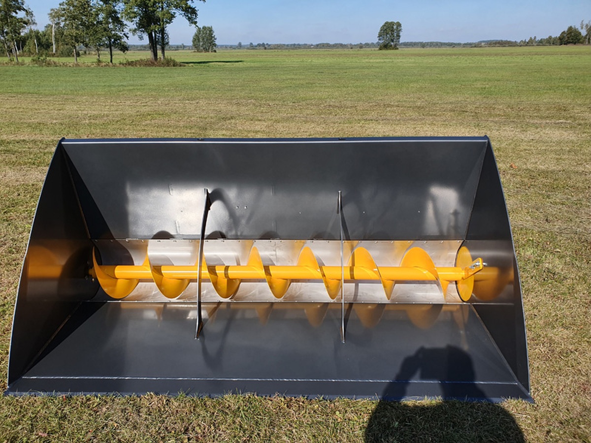 Krmná lopata se šnekem – velký šnek – 1,6 m / 0,8 m³
