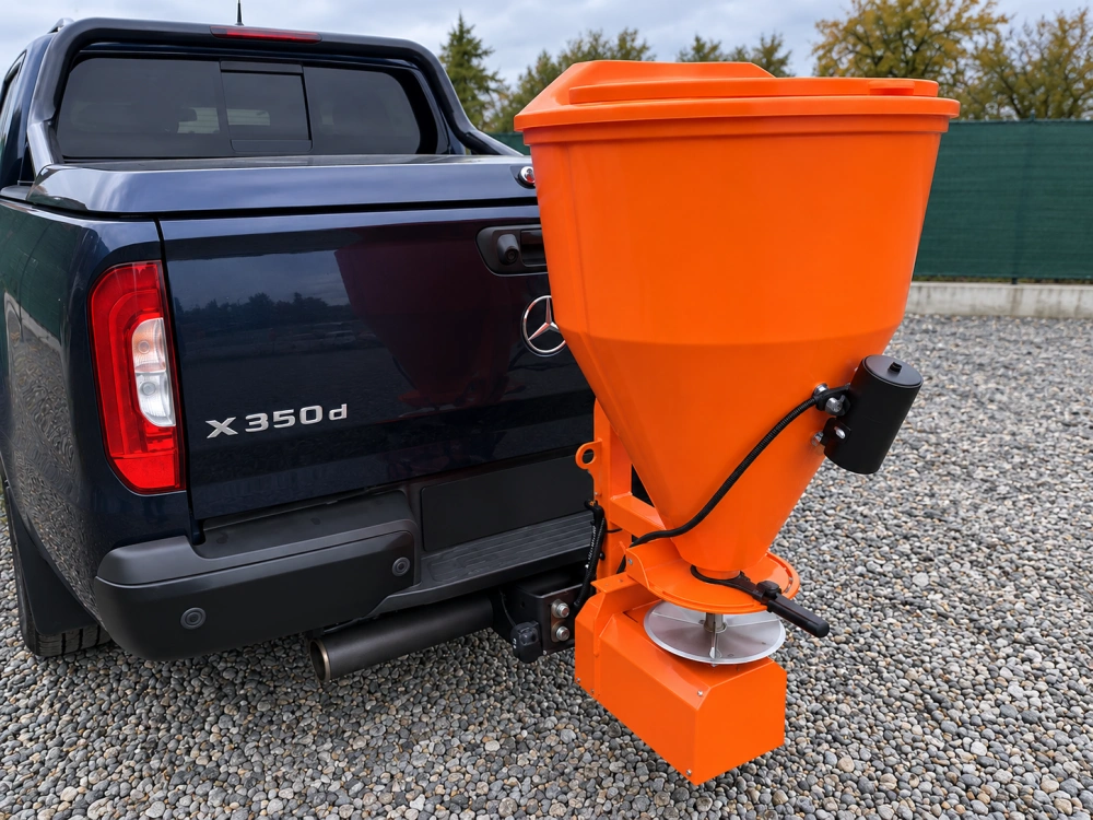 Univerzální elektrický sypač ES 100 – 100 l, záběr 1–9 m