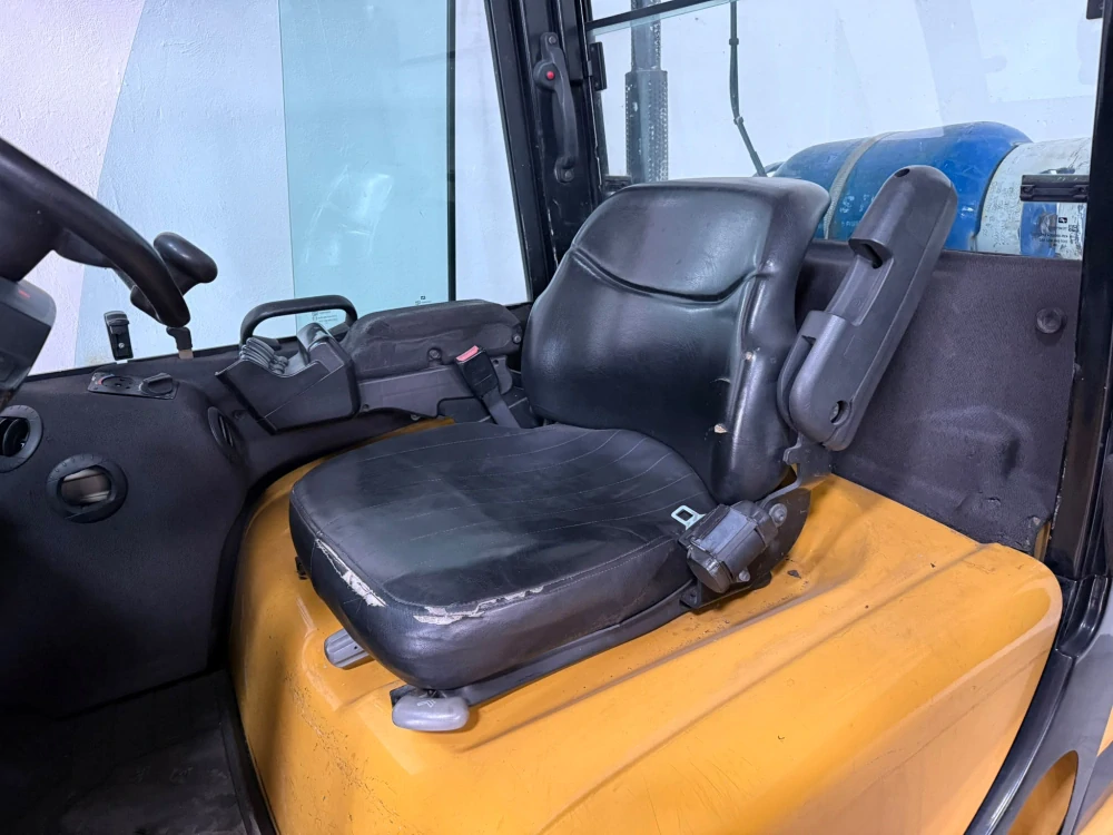 Yale GLP25VX – LPG VZV 2,5 t, Triplex 6,9 m